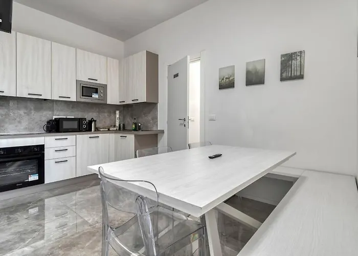 Apartament Free Parking Large X11 With 4 Bathrooms Bolonia