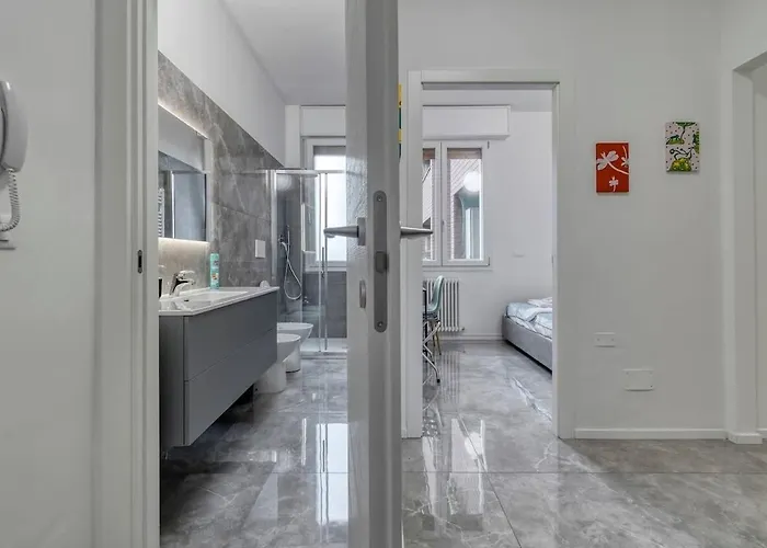 Free Parking Large X11 With 4 Bathrooms Bolonia