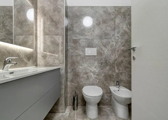 Free Parking Large X11 With 4 Bathrooms Bolonia