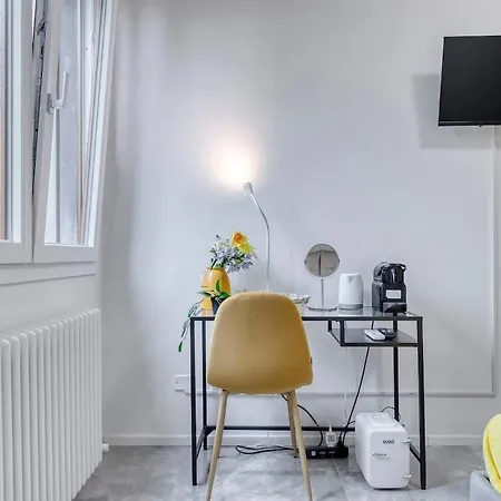 Free Parking Large X11 With 4 Bathrooms *