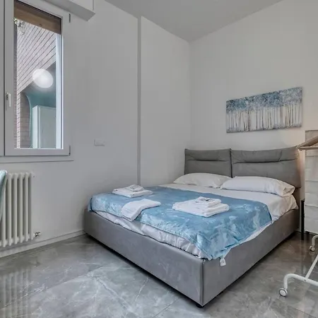 Free Parking Large X11 With 4 Bathrooms *