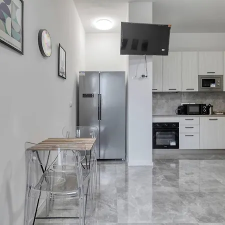 Free Parking Large X11 With 4 Bathrooms Appartement *