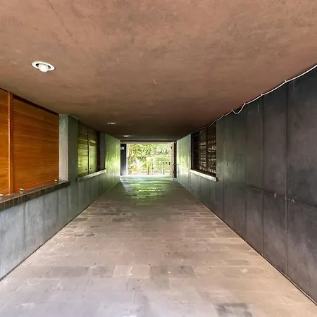 Free Parking Large X11 With 4 Bathrooms *