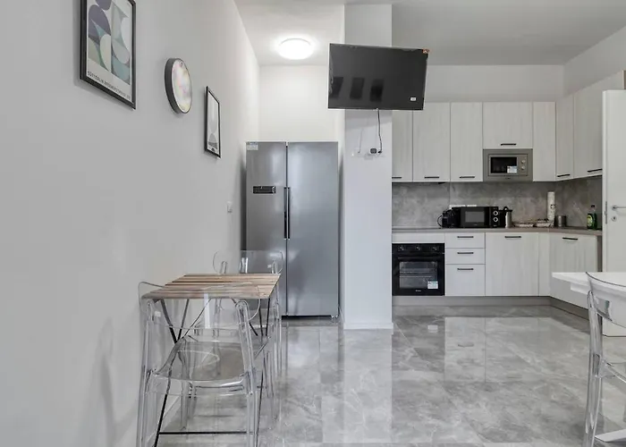 Free Parking Large X11 With 4 Bathrooms Appartement *