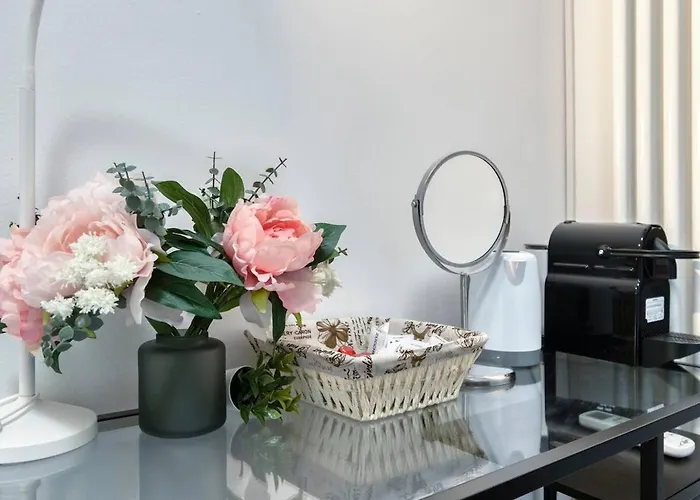 Free Parking Large X11 With 4 Bathrooms بولونيا