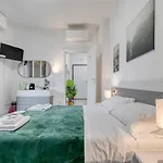 Free Parking Large X11 With 4 Bathrooms Apartment